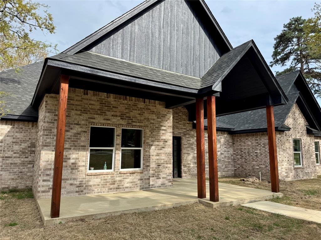 122 PRIVATE ROAD 6305