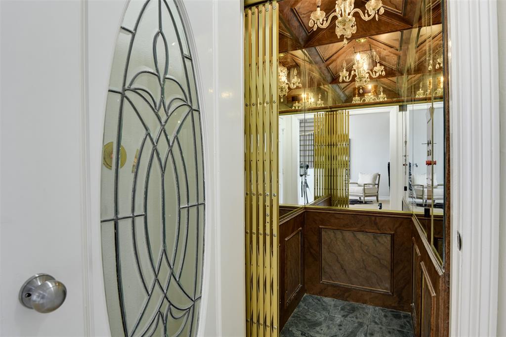 Club Creek - Residential