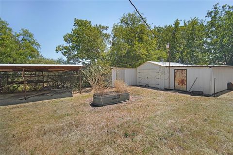 A home in Jacksboro