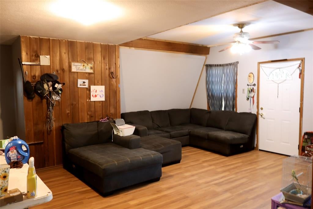 1325 County Road 263 263