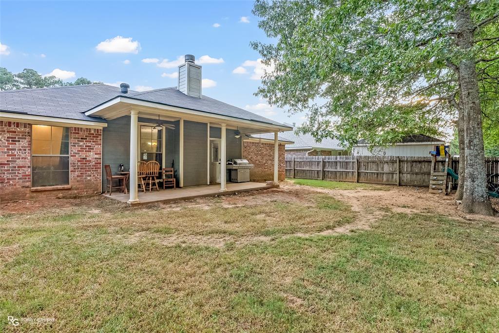 Haughton, Louisiana 71037, United States, 3 Bedrooms Bedrooms, ,2 BathroomsBathrooms,Residential,Active,211121