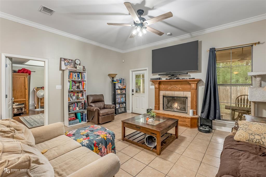 Haughton, Louisiana 71037, United States, 3 Bedrooms Bedrooms, ,2 BathroomsBathrooms,Residential,Active,211121