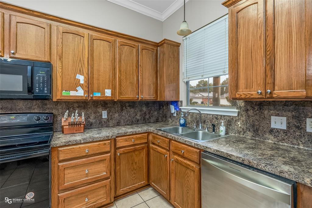 Haughton, Louisiana 71037, United States, 3 Bedrooms Bedrooms, ,2 BathroomsBathrooms,Residential,Active,211121