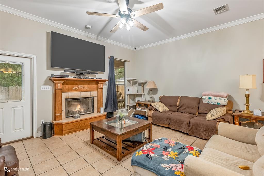 Haughton, Louisiana 71037, United States, 3 Bedrooms Bedrooms, ,2 BathroomsBathrooms,Residential,Active,211121