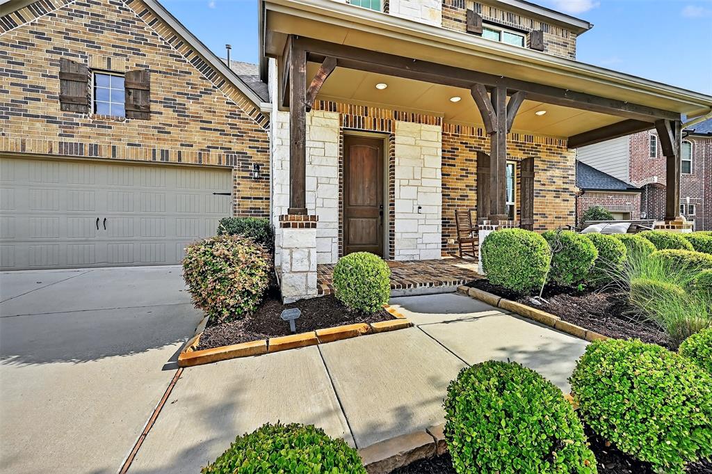 908 Rock Falls Drive