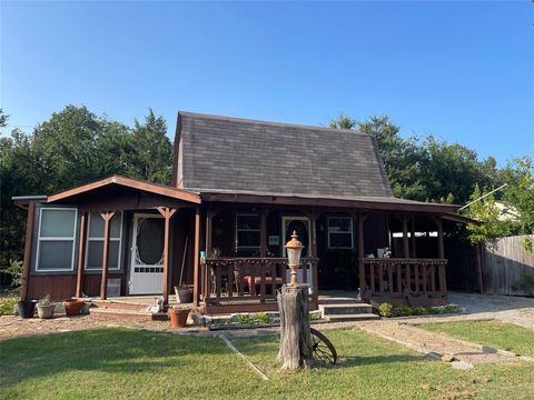 1936 Private Road 3344 Greenville TX 75402