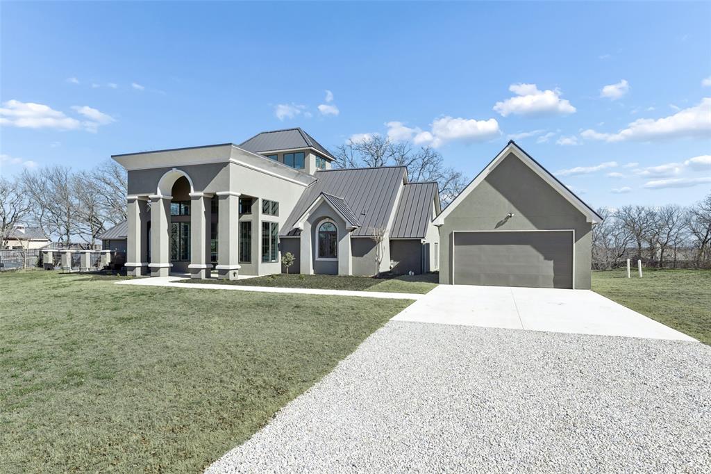 9204 Indian Knoll Trail S