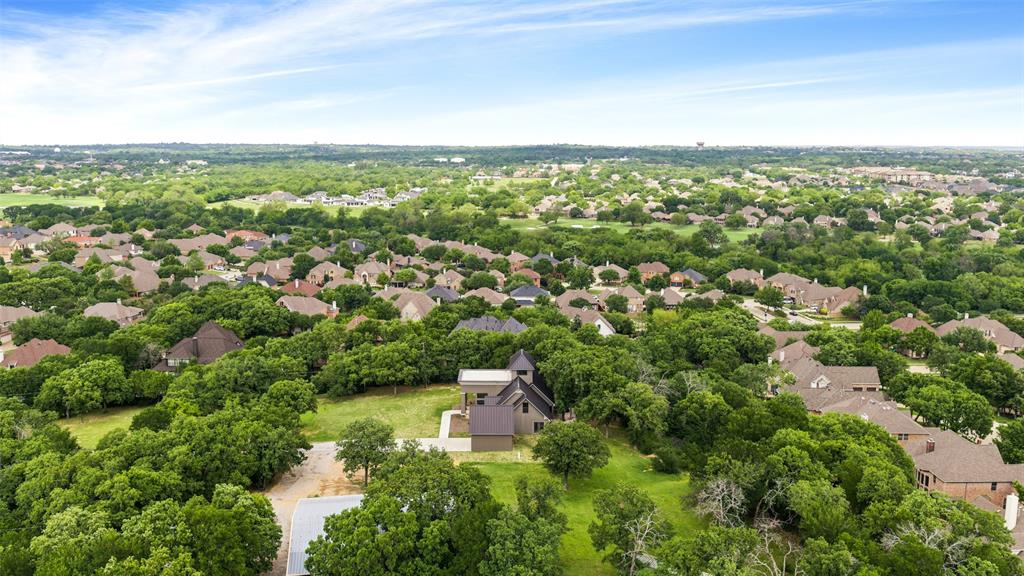 9204 Indian Knoll Trail S