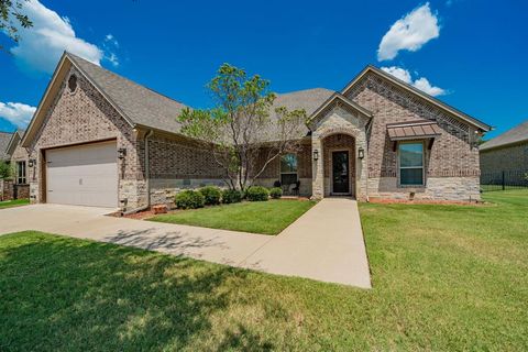 2041 Clive Drive Granbury TX 76048