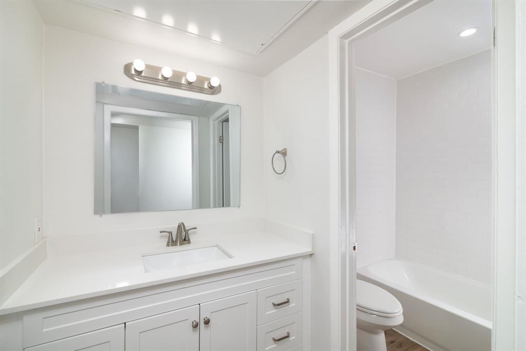 Cullums J D - Residential Lease