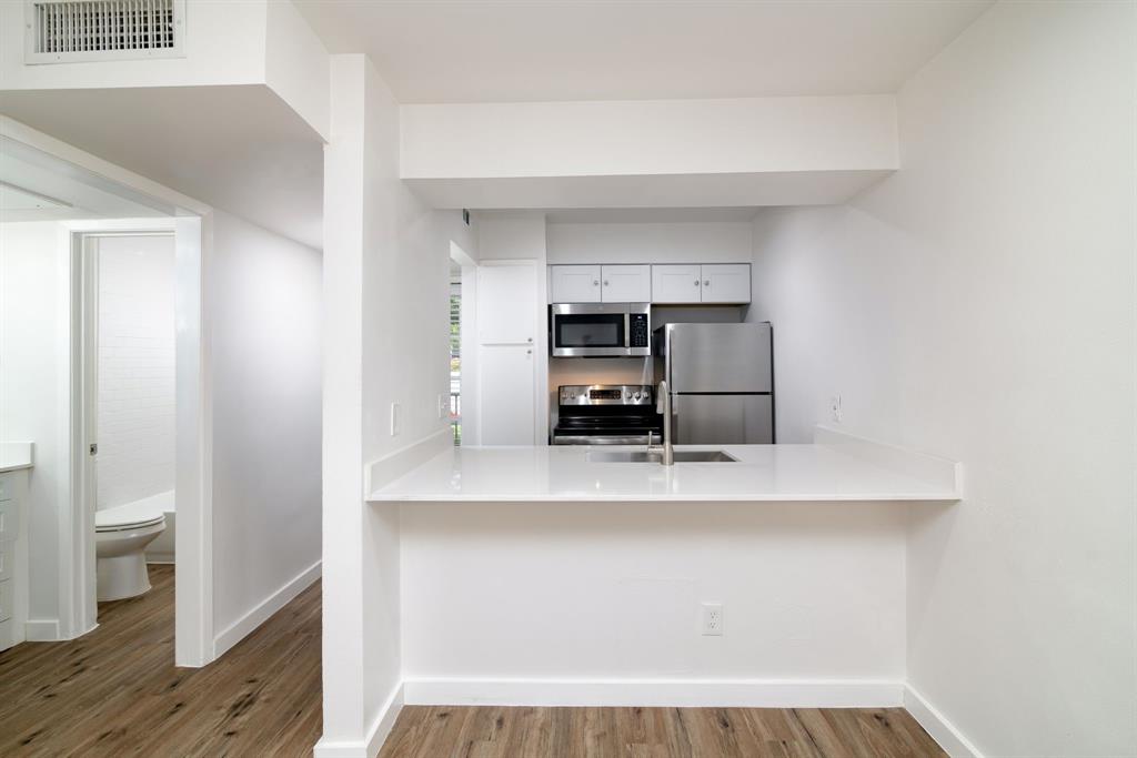 Cullums J D - Residential Lease