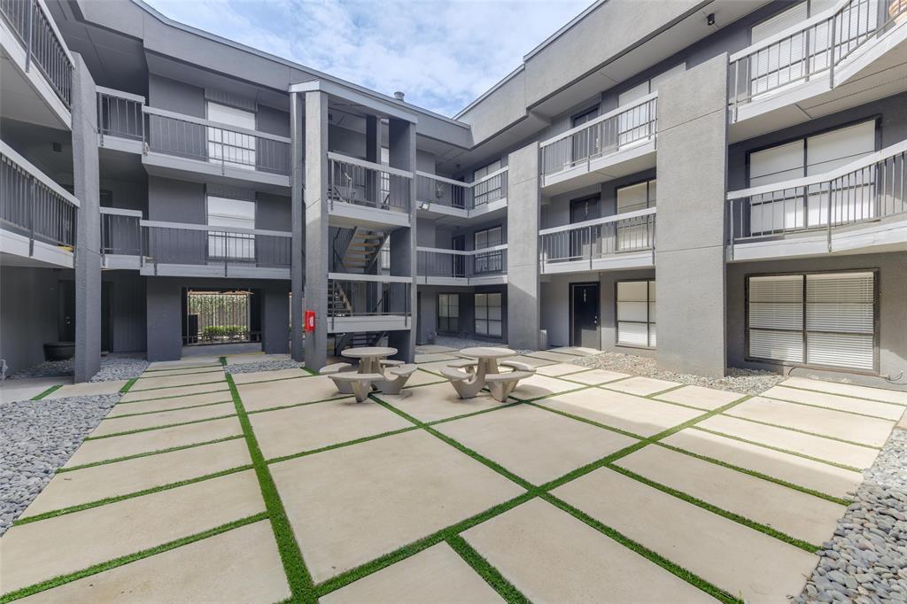 Cullums J D - Residential Lease