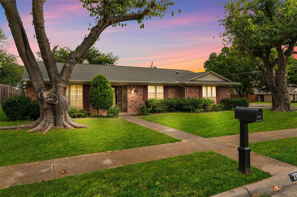 2601 Montclair Lane