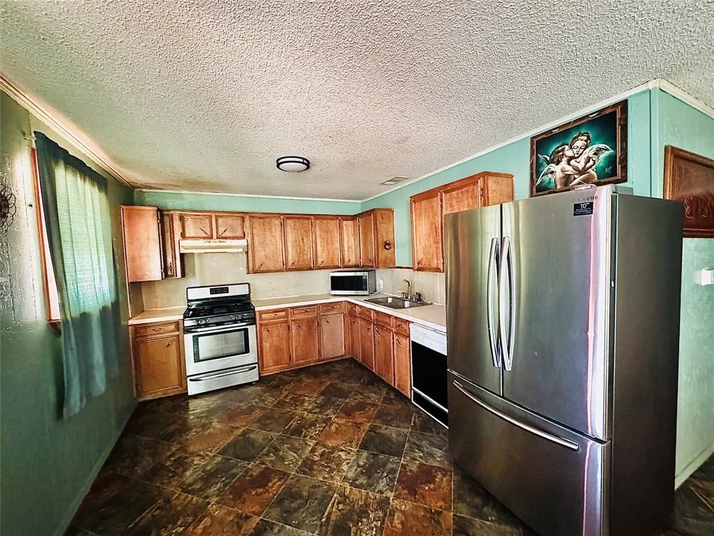 Photo of 238 S 8th Street, Jacksboro, TX 76458 (MLS # 21157770)