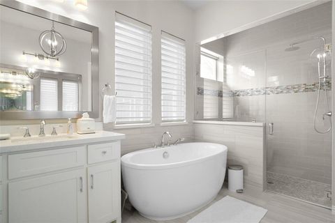 Tiny photo for 1132 Thornhill Way, Roanoke, TX 76262 (MLS # 21051866)