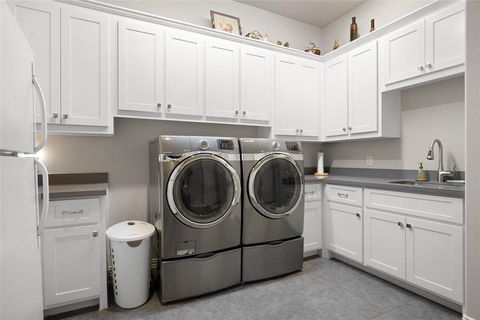 Tiny photo for 1132 Thornhill Way, Roanoke, TX 76262 (MLS # 21051866)