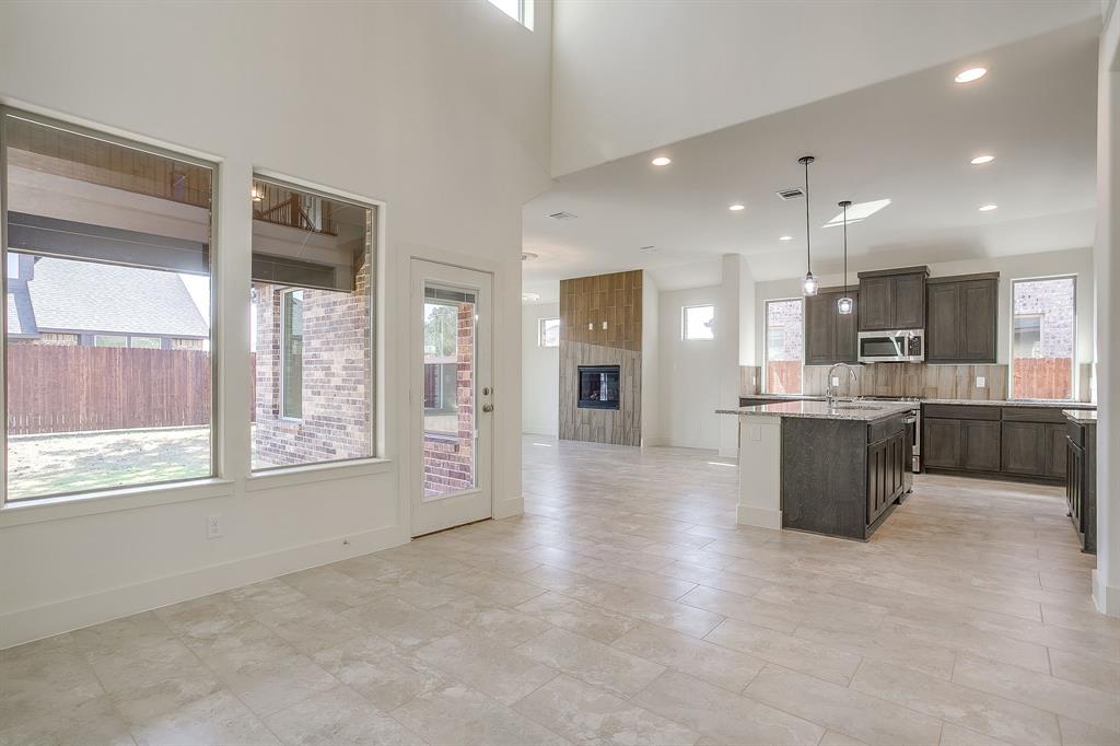 928 Arkan Lane