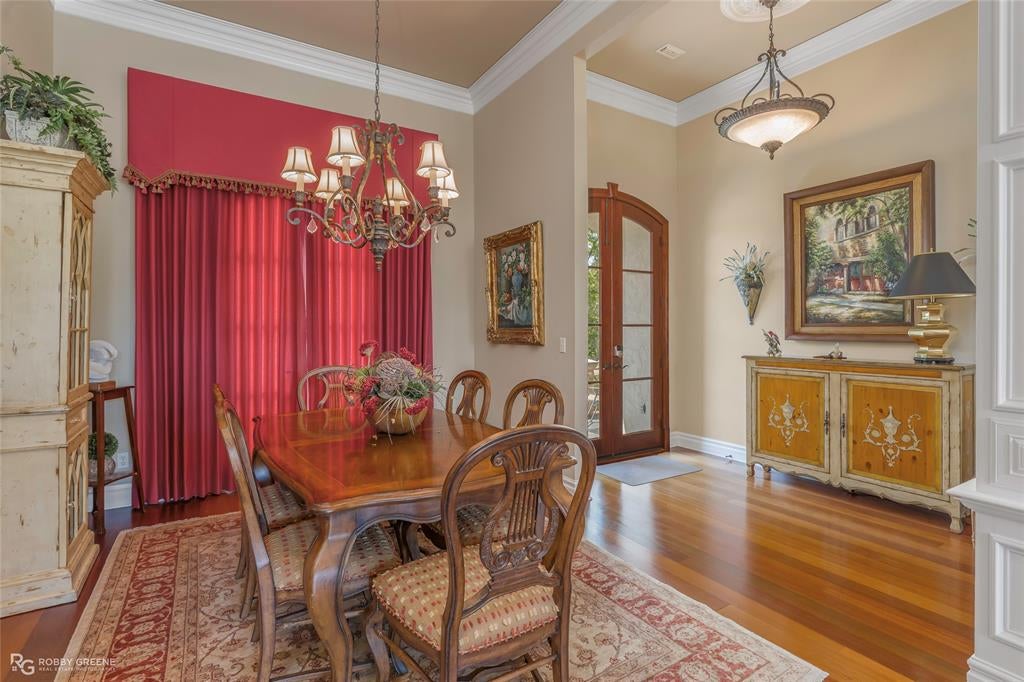 209 Evangeline Walk