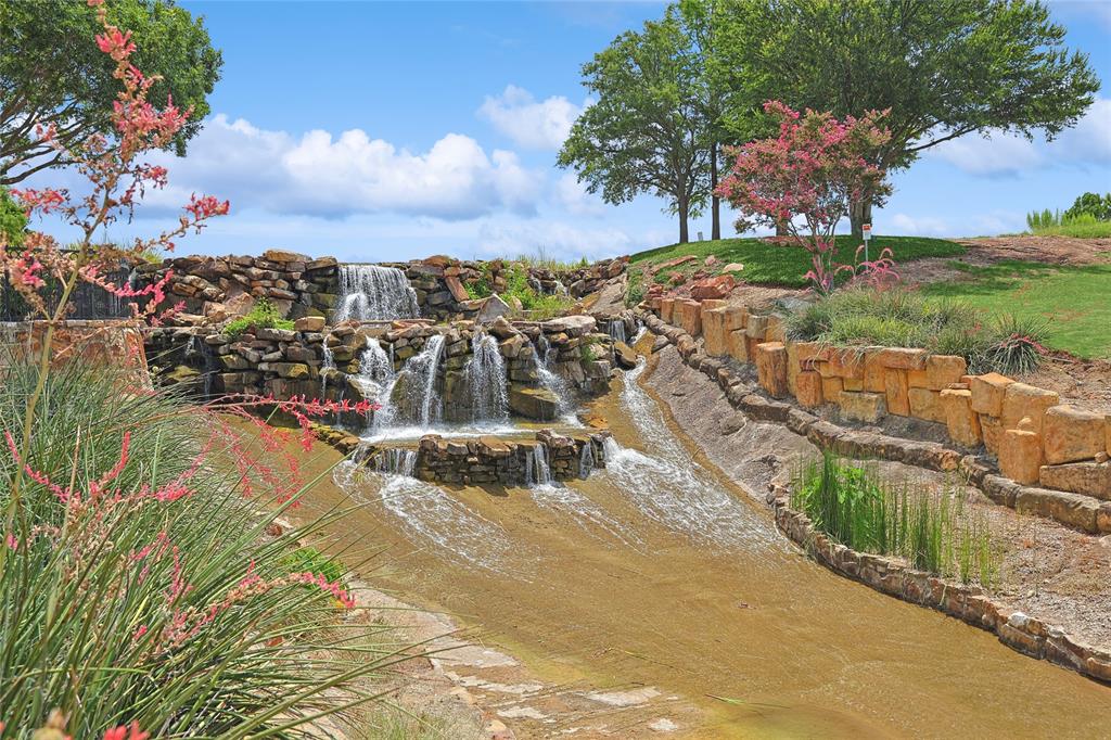 The Lakes On Legacy Drive Ph II - Residential