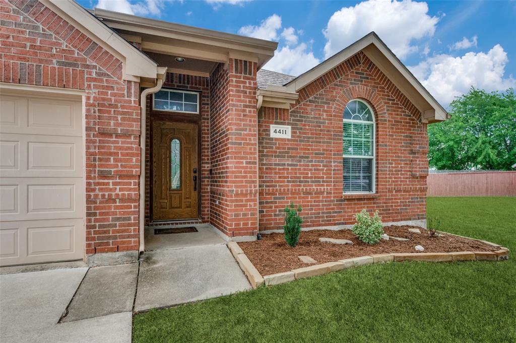 4411 Willow Wood Road