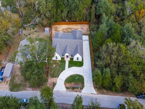 Tiny photo for 404 Luzon Street, Tool, TX 75143 (MLS # 21099798)