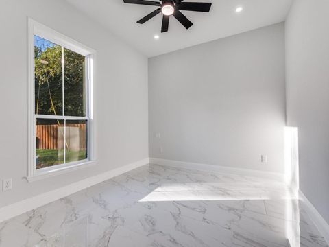 Tiny photo for 404 Luzon Street, Tool, TX 75143 (MLS # 21099798)