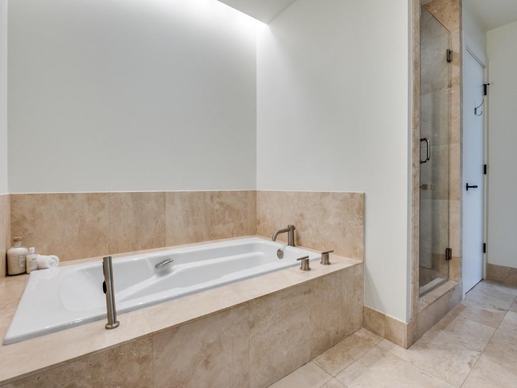 Centrum Condo - Residential