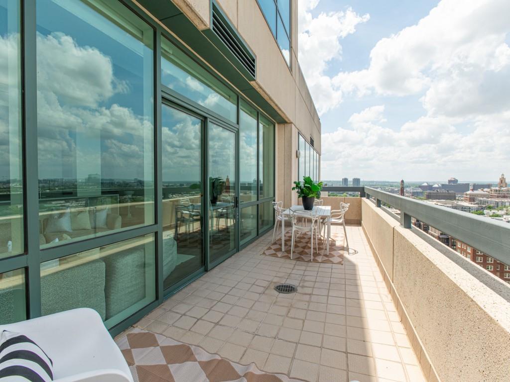 Centrum Condo - Residential