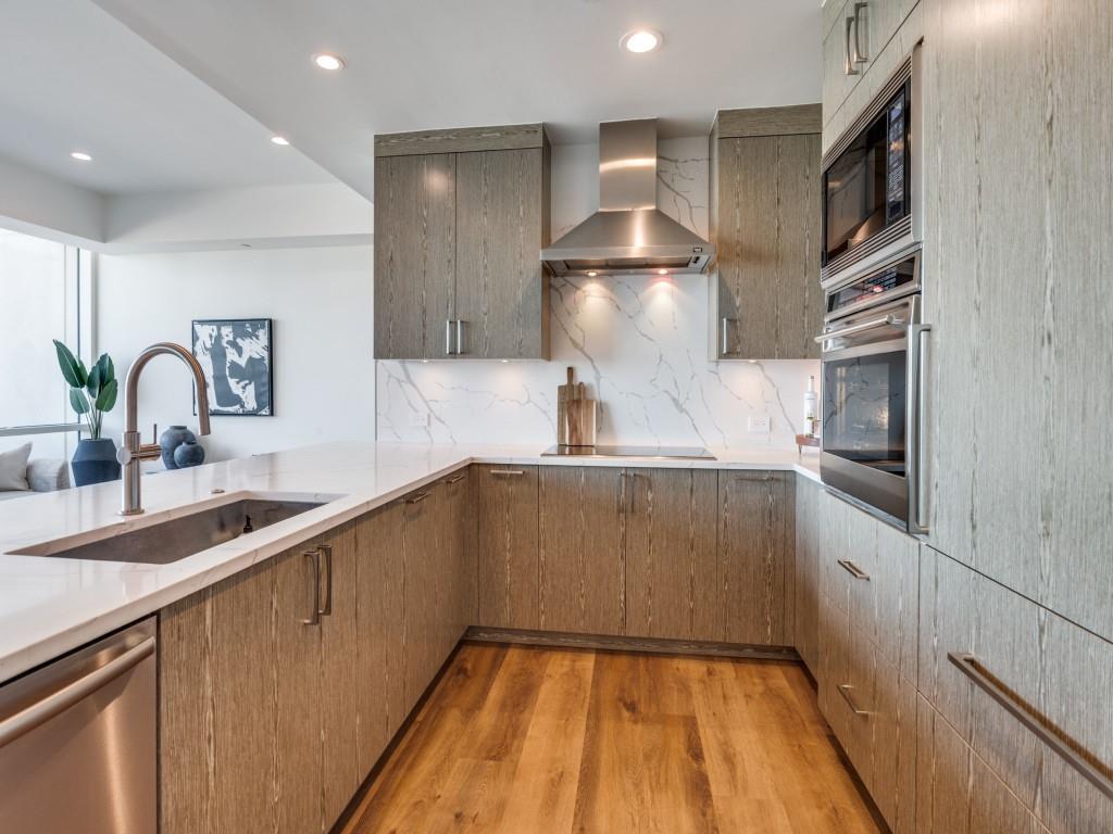 Centrum Condo - Residential