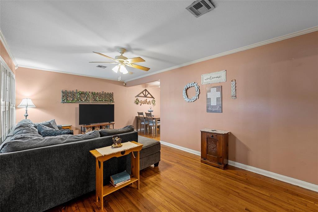 4012 Maple Avenue