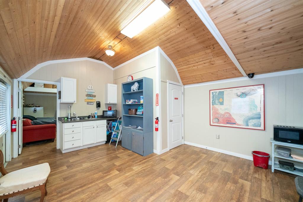 AB 736 J SORY SUR, BUFFALO RIDGE RV PARK & .281 - Commercial Sale