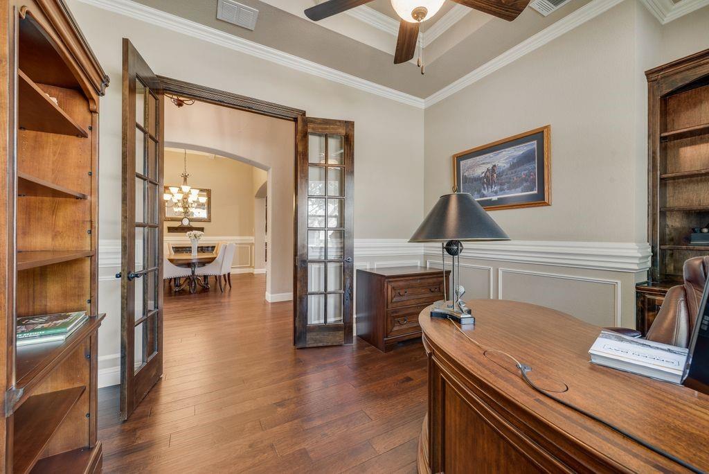8704 Shadywood Lane