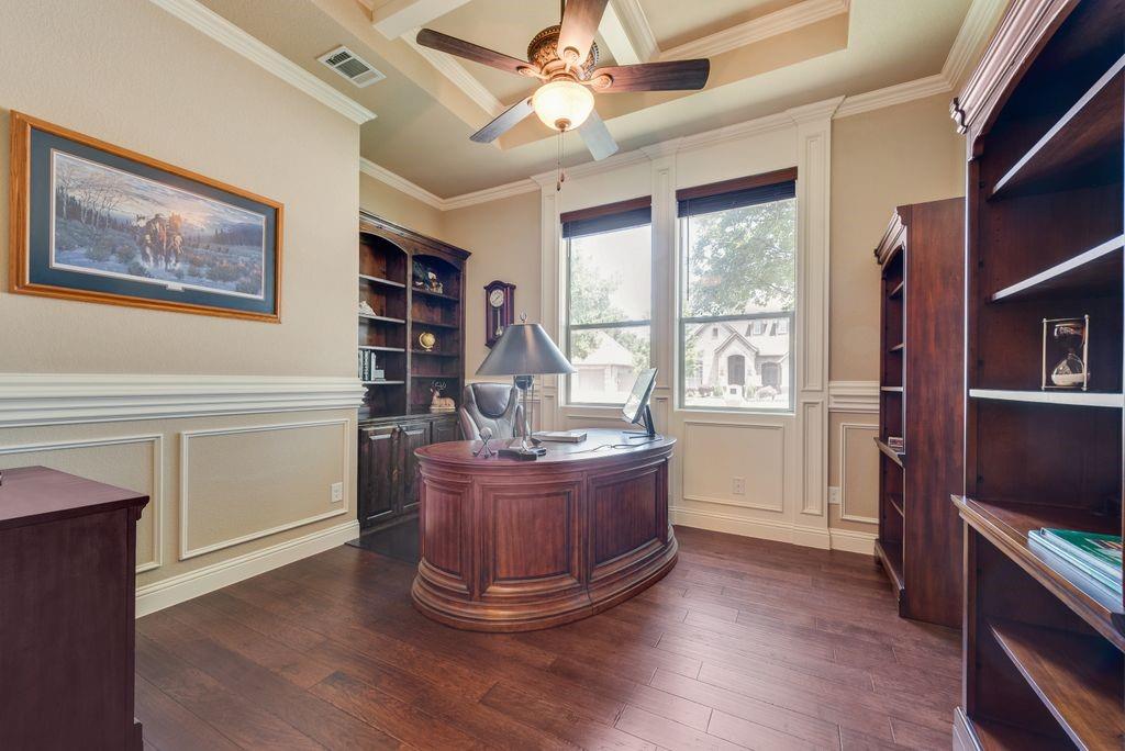 8704 Shadywood Lane