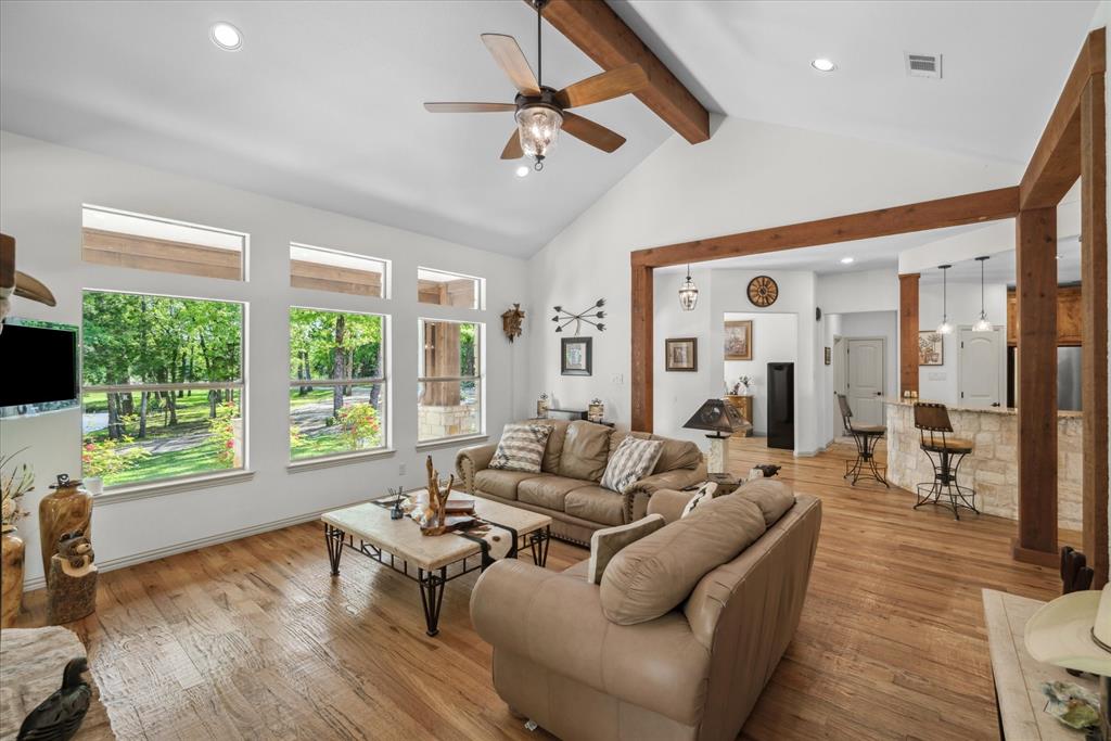 Quinlan, Texas, 75474, United States, 3 Bedrooms Bedrooms, ,3 BathroomsBathrooms,Residential,Active,2015853