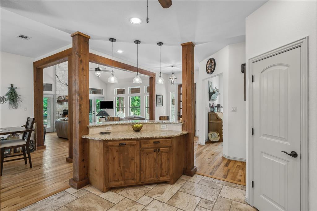Quinlan, Texas, 75474, United States, 3 Bedrooms Bedrooms, ,3 BathroomsBathrooms,Residential,Active,2015853