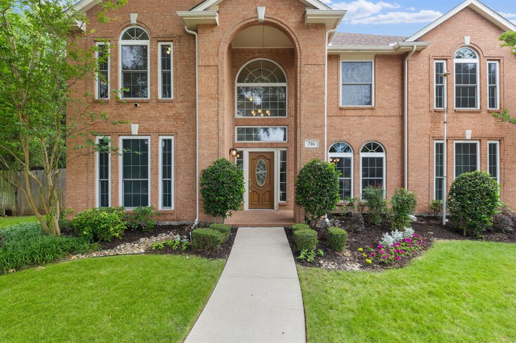 716 Mockingbird Court