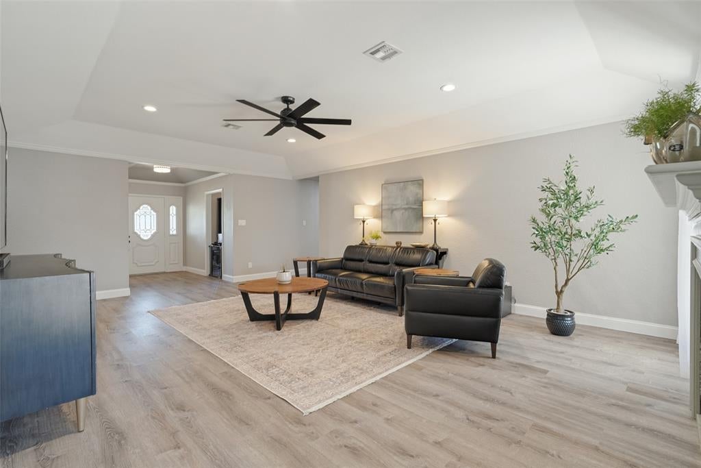1814 Lakeridge Drive