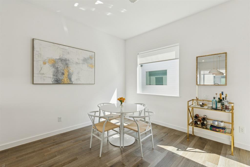 5020 Bryan Street 303