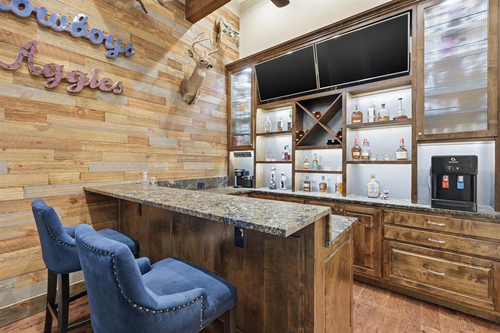 909 Chimney Hill Trail