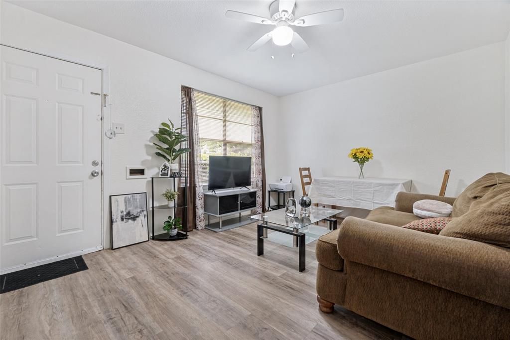 Photo of 1209 Edgemont Drive, Mesquite, TX 75149 (MLS # 21249074)