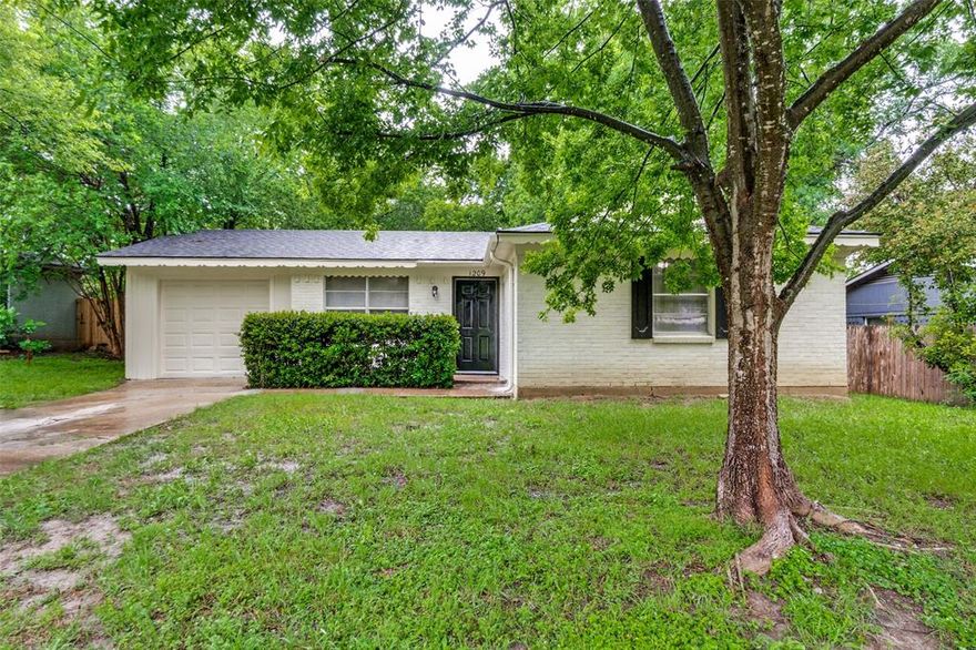 This move-in ready 3-bedroom home is full of charm and fresh updates. Recently refreshed with new paint, it offers a clean, modern feel throughout. Durable hard surface flooring flows through the home, making everyday living both stylish and low-maintenance.
The spacious backyard is shaded by mature trees, providing plenty of room to relax, entertain, or enjoy the outdoors. Conveniently located with easy access to major routes, this home combines comfort, simplicity, and everyday convenience.