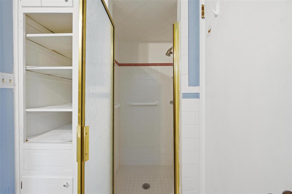 Mc Knight Manor West Add - Residential