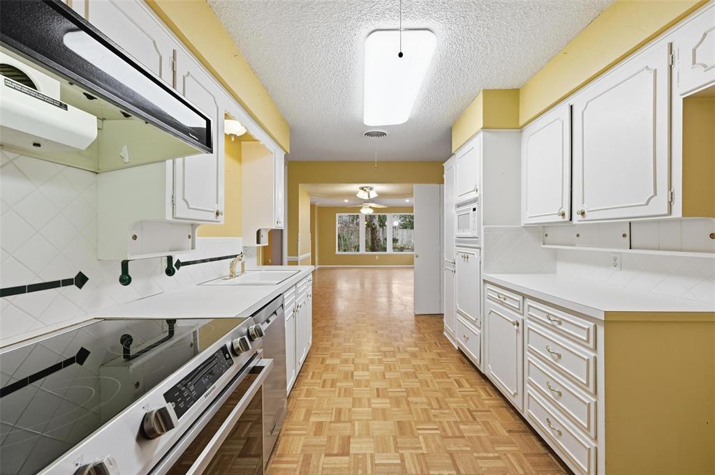 Mc Knight Manor West Add - Residential