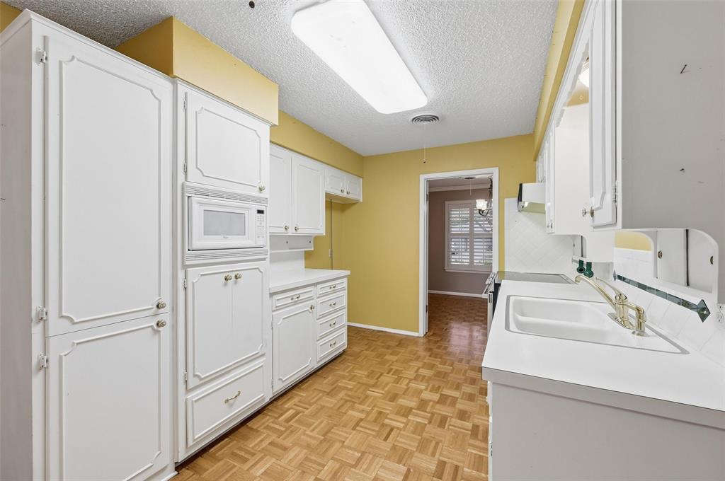 Mc Knight Manor West Add - Residential