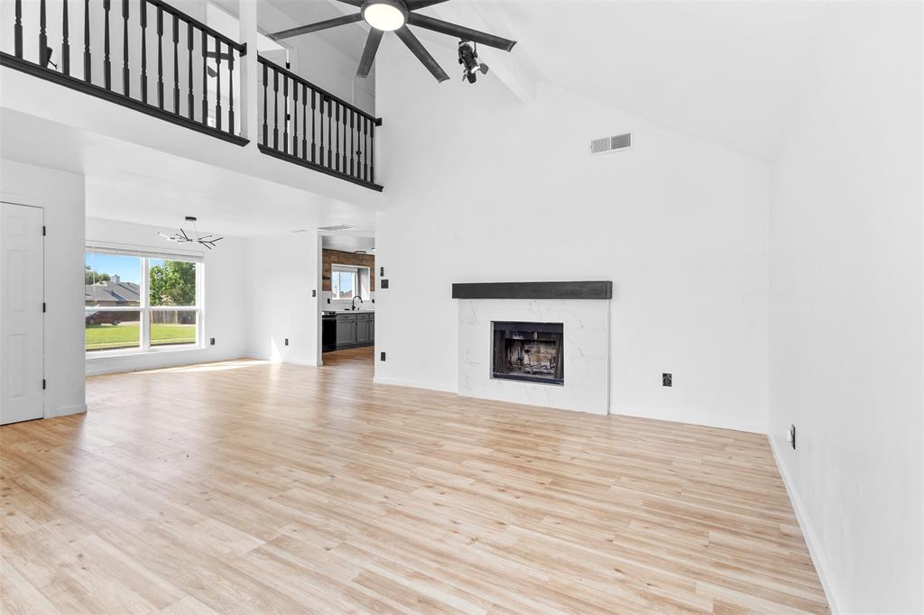1506 Windmill Lane
