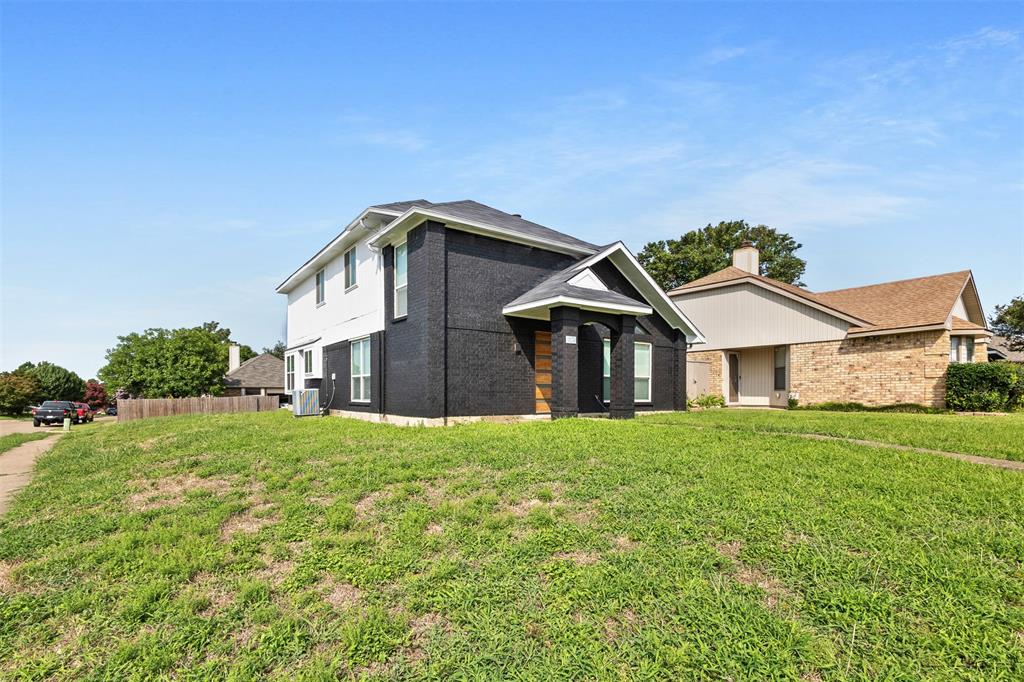 1506 Windmill Lane