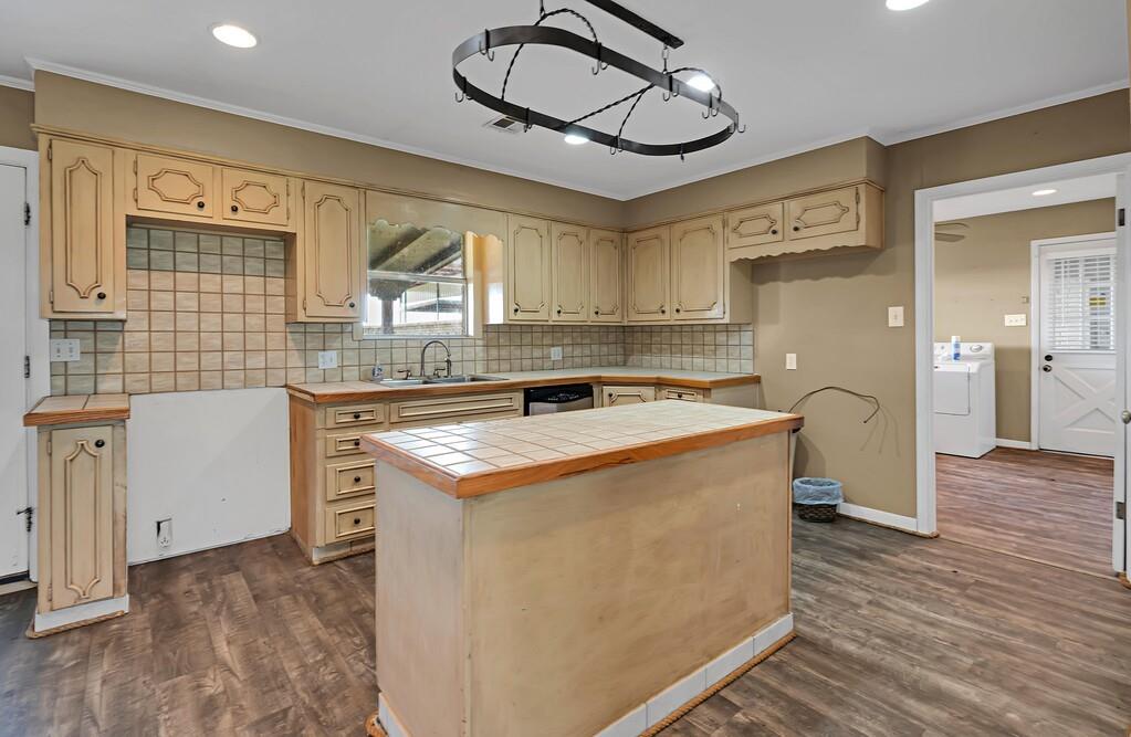 Martinez M - Residential