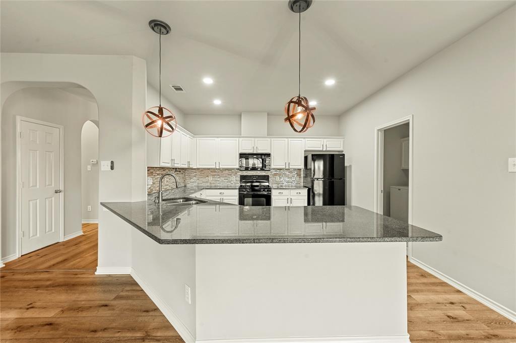 Little Elm, Texas 75068, United States, 3 Bedrooms Bedrooms, ,2 BathroomsBathrooms,Residential,Pending,8507