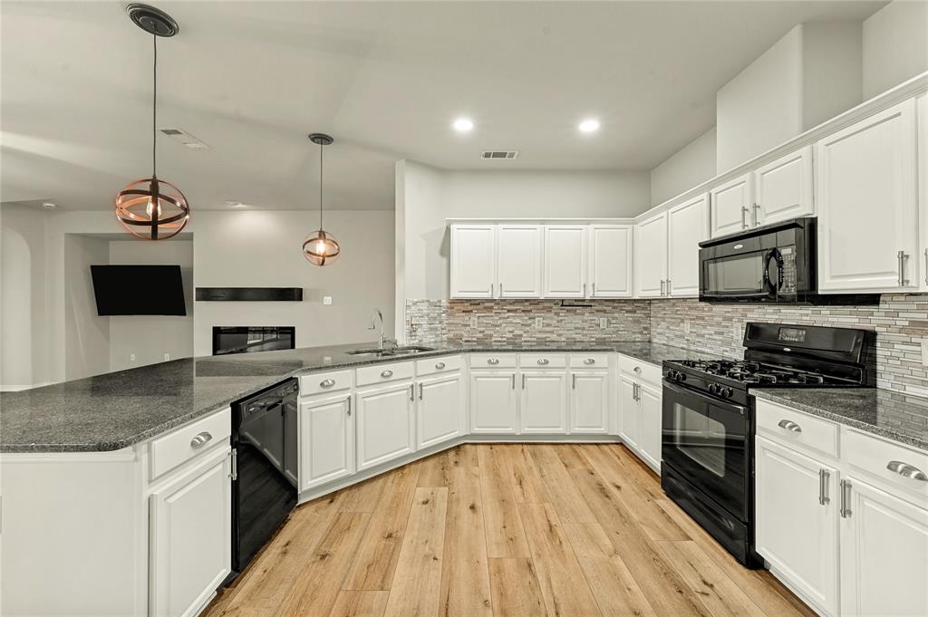 Little Elm, Texas 75068, United States, 3 Bedrooms Bedrooms, ,2 BathroomsBathrooms,Residential,Pending,8507