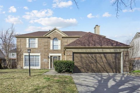 Photo of 4417 Cabot Drive, Grand Prairie, TX 75052 (MLS # 21197363)